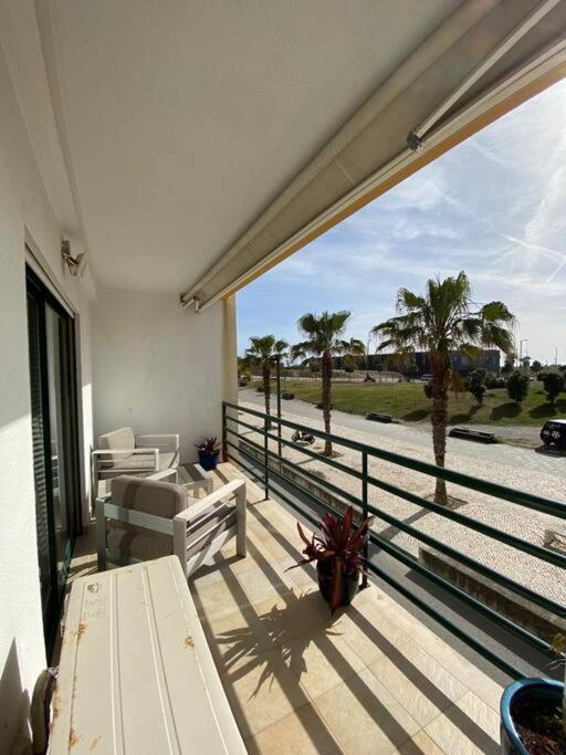 Atlantic Lodge, 1ª Linha De Praia! Costa da Caparica Bagian luar foto
