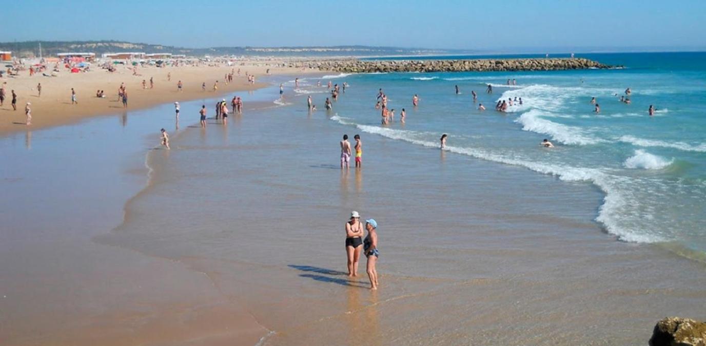 Atlantic Lodge, 1ª Linha De Praia! Costa da Caparica Bagian luar foto